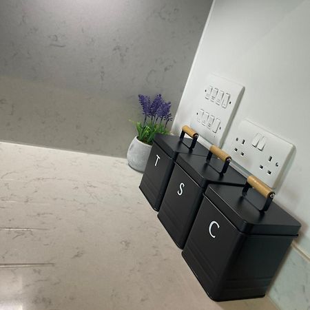 Modern 2 Bedroom City Centre Apartment W Balcony Manchester Eksteriør billede